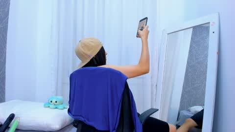 viictoriiasaenz online show from April 2, 2026, 4:43 am