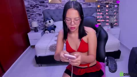 Violet online show from April 27, 2026, 8:18 pm