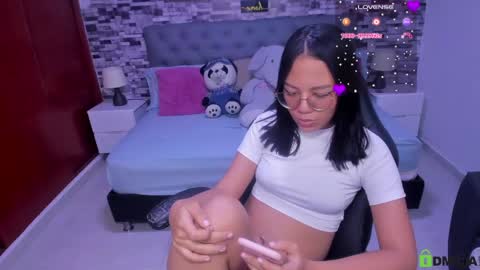 Violet online show from April 30, 2026, 6:25 pm