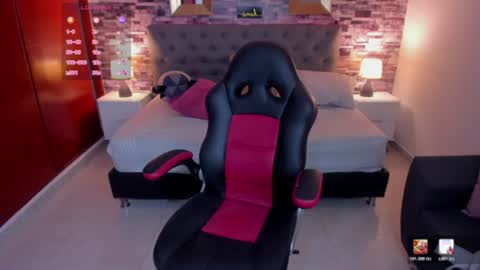Violet online show from June 20, 2026, 6:44 pm