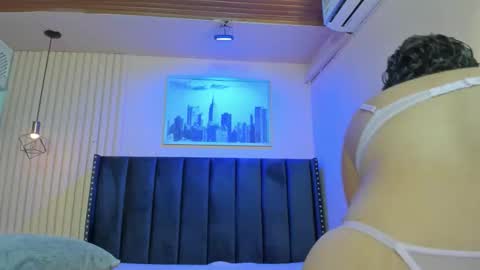 Snapshot of viiolett_lee chatting on February 18, 2026, 7:54 pm Viiolett online show from February 18, 2026, 7:54 pm