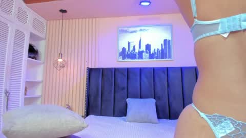 Viiolett online show from April 9, 2026, 8:25 pm