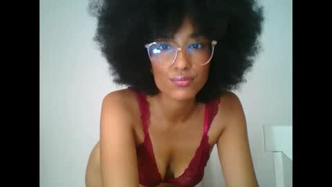 Snapshot of viiolettaaa chatting on April 15, 2026, 9:37 pm viiolettaaa online show from April 15, 2026, 9:37 pm