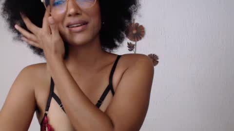 Snapshot of viiolettaaa chatting on July 8, 2026, 9:41 pm viiolettaaa online show from July 8, 2026, 9:41 pm