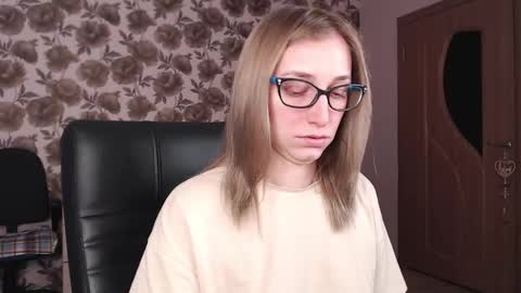 Vika online show from December 6, 2024, 2:46 am