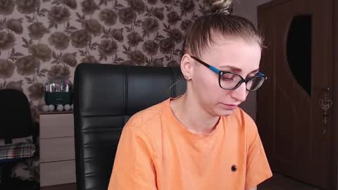 Vika online show from December 13, 2024, 7:10 pm