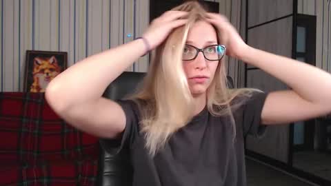 Vika online show from October 31, 2025, 5:19 am