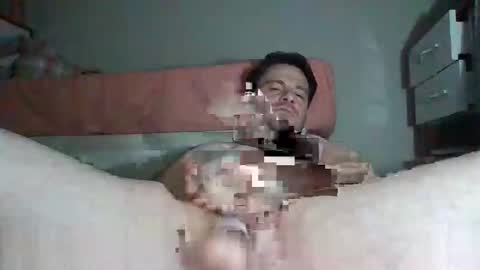 Snapshot of vikbika2 chatting on January 1, 2025, 1:04 am Tom reunz online show from January 1, 2025, 1:04 am