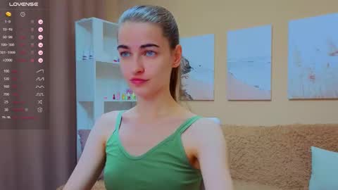 vikiberry online show from October 5, 2025, 10:13 am