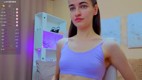 vikiberry online show from November 28, 2025, 5:21 am