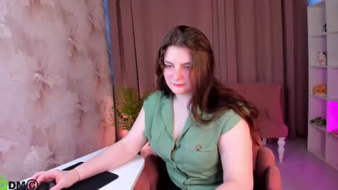 VikiJinx online show from July 5, 2026, 4:07 am