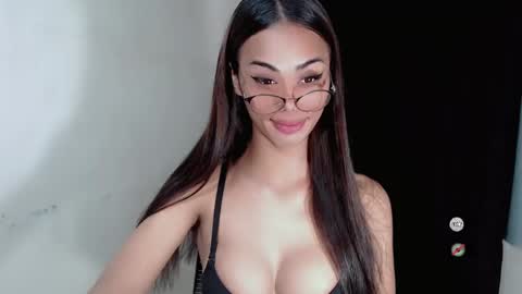 vikkylustfull online show from January 12, 2025, 11:26 pm