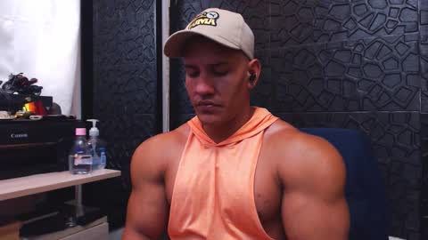 Viktor Herrera online show from September 28, 2025, 1:38 pm