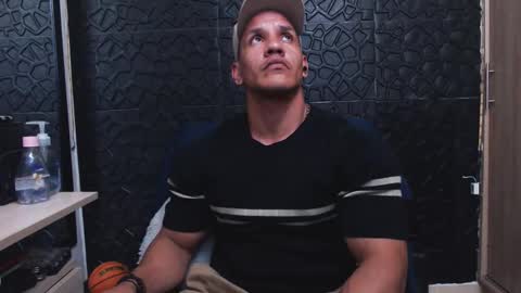 Viktor Herrera online show from October 5, 2025, 6:12 am