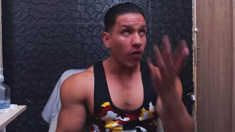 Viktor Herrera online show from October 16, 2025, 4:52 pm