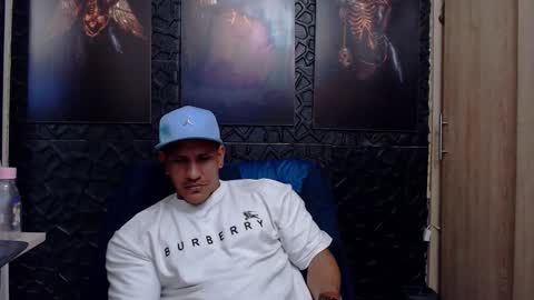 Viktor Herrera online show from March 10, 2026, 3:44 am