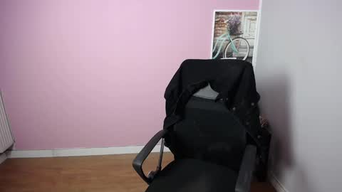 Snapshot of viktoria_lovely chatting on March 11, 2025, 6:21 am viktoria_lovely online show from March 11, 2025, 6:21 am