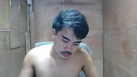 Snapshot of vin_17 chatting on April 21, 2026, 2:51 am Call me Marvin online show from April 21, 2026, 2:51 am