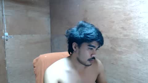 Snapshot of vin_17 chatting on May 22, 2026, 3:35 am Call me Marvin online show from May 22, 2026, 3:35 am