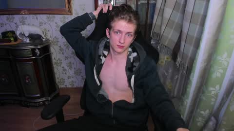 Snapshot of vince__dice chatting on December 21, 2024, 12:49 pm Dimoooooon online show from December 21, 2024, 12:49 pm