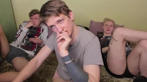 Snapshot of vince__dice chatting on February 15, 2025, 12:54 pm Dimoooooon online show from February 15, 2025, 12:54 pm