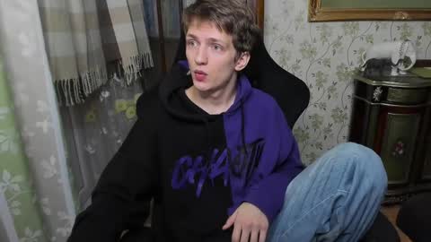 Snapshot of vince__dice chatting on February 20, 2025, 9:09 pm Dimoooooon online show from February 20, 2025, 9:09 pm