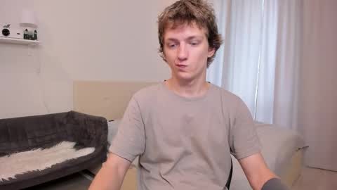 Snapshot of vince__dice chatting on September 13, 2025, 8:25 am Dimoooooon online show from September 13, 2025, 8:25 am