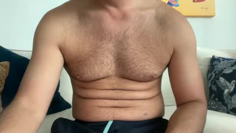 Snapshot of vincee2 chatting on October 25, 2025, 2:02 pm vincee2 online show from October 25, 2025, 2:02 pm