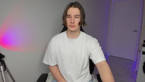 Vincent Strong online show from December 21, 2024, 3:25 am