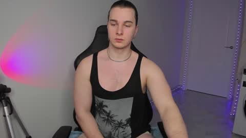 Vincent Strong online show from February 3, 2025, 2:24 pm