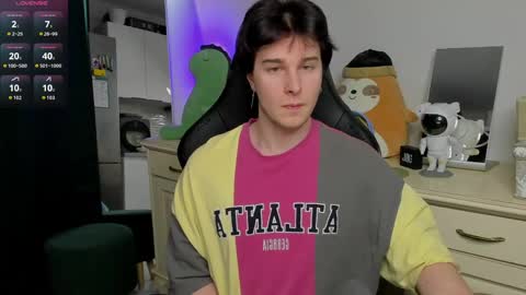 Vincent Strong online show from April 10, 2026, 1:16 pm