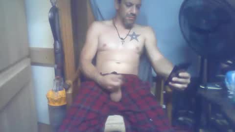 Snapshot of vincent_shaine chatting on November 2, 2025, 9:00 am vincent_shaine online show from November 2, 2025, 9:00 am