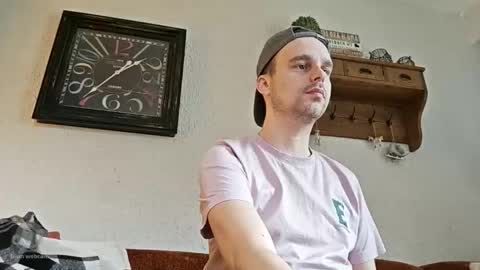 Vincent online show from December 22, 2025, 12:35 pm