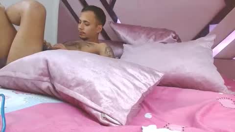 vinitryjhonson online show from October 19, 2025, 5:19 am