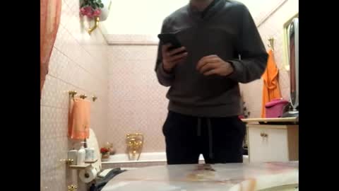 Snapshot of vinmin90 chatting on January 2, 2025, 11:16 pm Zenith online show from January 2, 2025, 11:16 pm