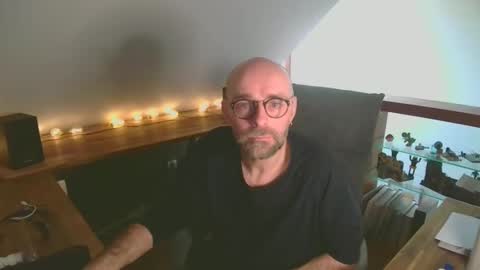 Snapshot of vins7451 chatting on January 29, 2025, 12:24 pm vins online show from January 29, 2025, 12:24 pm