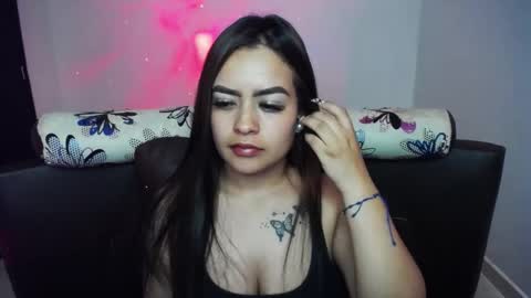 Snapshot of vio_let_ chatting on December 15, 2024, 9:31 pm Daniela online show from December 15, 2024, 9:31 pm