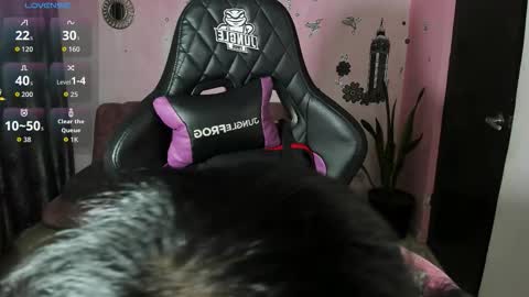 Snapshot of vio_let_ chatting on September 28, 2025, 5:46 am Daniela online show from September 28, 2025, 5:46 am