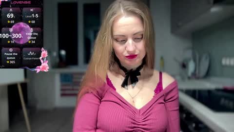 Snapshot of viola_1 chatting on January 16, 2025, 11:06 pm Funny girl online show from January 16, 2025, 11:06 pm