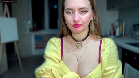 Snapshot of viola_1 chatting on January 19, 2025, 5:37 am Funny girl online show from January 19, 2025, 5:37 am