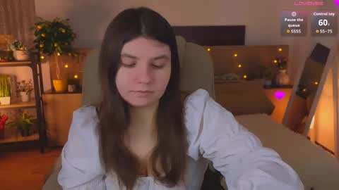 Snapshot of viola__shy chatting on April 20, 2026, 8:21 pm Viola online show from April 20, 2026, 8:21 pm