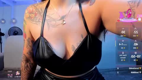 Snapshot of violeet_scott chatting on March 5, 2025, 2:01 pm Violett Everyday From 0530 to 1430 Col Time online show from March 5, 2025, 2:01 pm