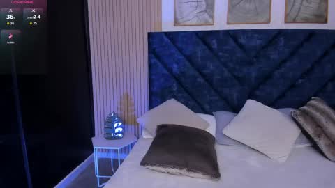 Violet online show from May 22, 2026, 6:46 pm