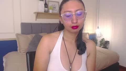 Snapshot of violet_2003 chatting on April 14, 2026, 2:12 pm V I O L E T online show from April 14, 2026, 2:12 pm