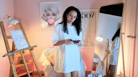 Snapshot of violet__15 chatting on July 18, 2026, 12:09 pm violet__15 online show from July 18, 2026, 12:09 pm