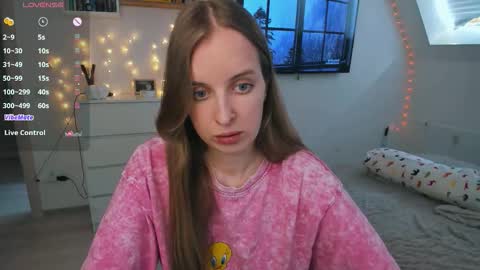 Violet online show from March 12, 2026, 12:55 pm