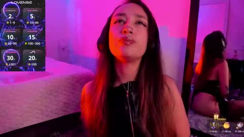 Violet Jones online show from October 24, 2025, 2:57 pm