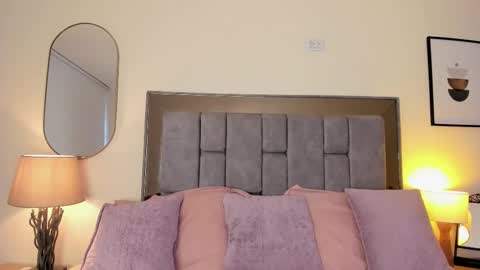 Violet Nova online show from February 23, 2026, 11:29 am