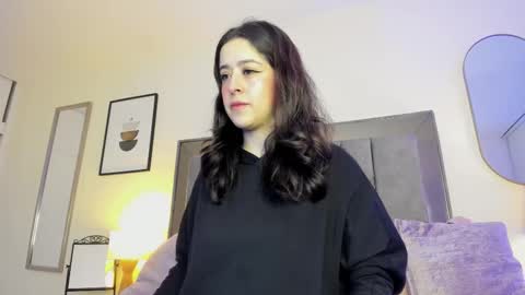 Violet Nova online show from February 25, 2026, 11:09 am