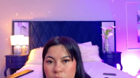 Violet  online show from April 1, 2026, 7:11 pm